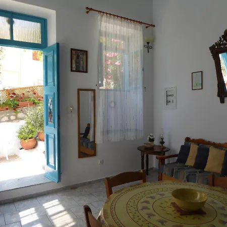 公寓 Townhouse Chalki Town